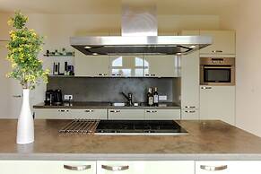 Elegant Villa With Pool, Cabris
