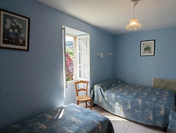 Lakeside Cottage Roziers Retreat