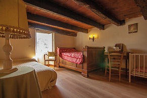 Lakeside Cottage Roziers Retreat