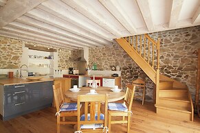 Cottage in Dordogne With Accessible Terrace