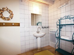 Cottage in Dordogne With Accessible Terrace