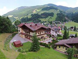 Apartment in Kleinarl Near Ski Slopes