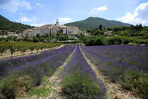 Cosy House With Private Pool Near Valence