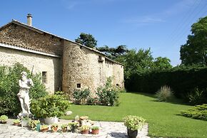Cosy House With Private Pool Near Valence