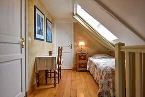 Breton Escape in Querrien