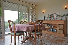 Spacious Villa Retreat in Carcassonne