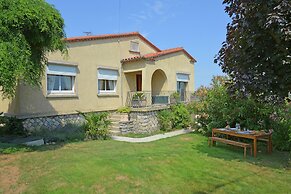 Spacious Villa Retreat in Carcassonne