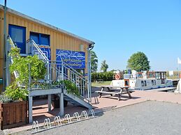 Mountain Stay Near Canal