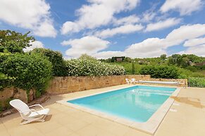 Peaceful Stay With Pool