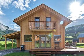 Lovely Chalet With Whirlpool