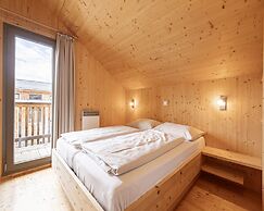 Lovely Chalet With Whirlpool