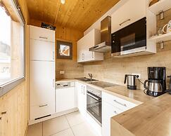 Lovely Chalet With Whirlpool