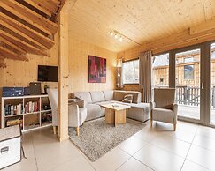 Lovely Chalet With Whirlpool