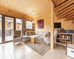 Lovely Chalet With Whirlpool