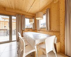 Lovely Chalet With Whirlpool