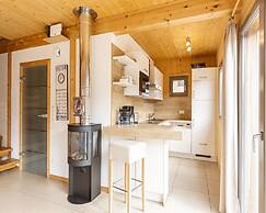 Lovely Chalet With Whirlpool