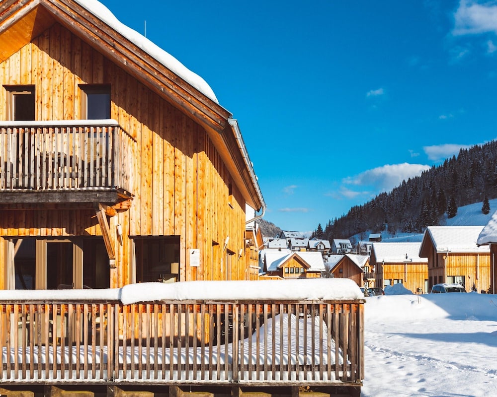 Lovely Chalet With Whirlpool