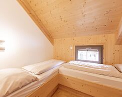 Lovely Chalet With Whirlpool