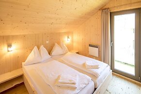 Lovely Chalet With Whirlpool