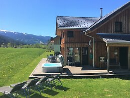 Lovely Chalet With Whirlpool