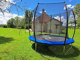 Comfortable Holiday Home With Spacious Garden