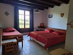 Comfortable Holiday Home With Spacious Garden