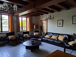 Comfortable Holiday Home With Spacious Garden