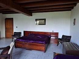 Comfortable Holiday Home With Spacious Garden