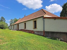 Comfortable Holiday Home With Spacious Garden