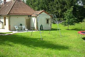 Comfortable Holiday Home With Spacious Garden