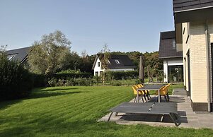 Bungalow in Texel Near National Park Dunes
