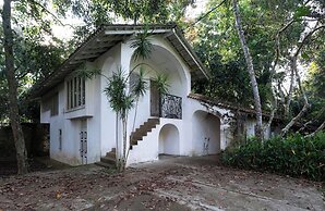 Lunuganga Estate