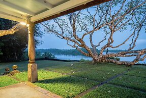Lunuganga Estate