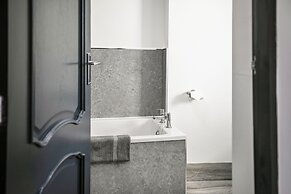 TYME Suites on Kingsway
