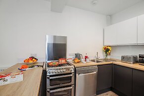 TYME Suites on Kingsway