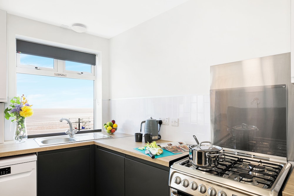 TYME Suites on Kingsway