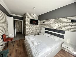 Karaca Suite