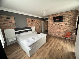 Karaca Suite