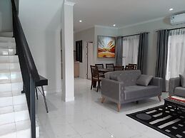 Blue Ocean Apartments  Brufut