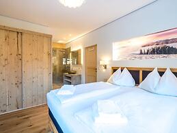 Premium Chalet With Whirlpool