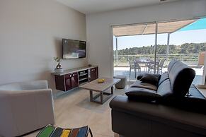 Luxury Villa With Private Pool in Cesseras