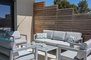 Luxury Villa With Private Pool in Cesseras