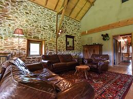 Farmhouse in Pyrenees With Pool