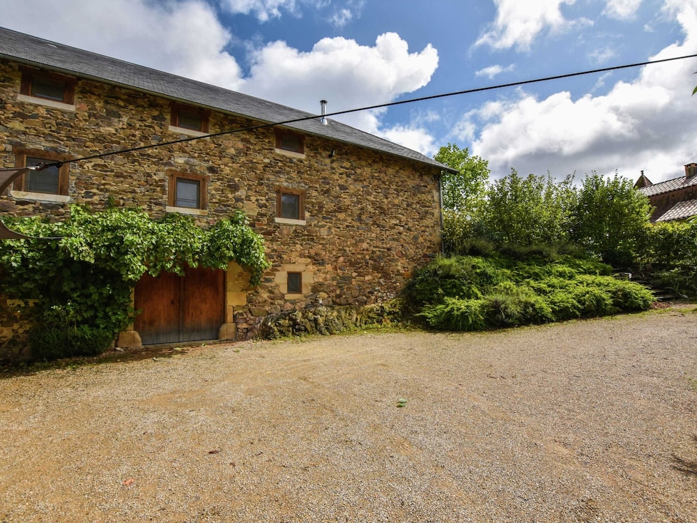 Farmhouse in Pyrenees With Pool