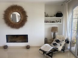 Villa in Grasse With Private Pool