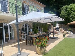 Villa in Grasse With Private Pool