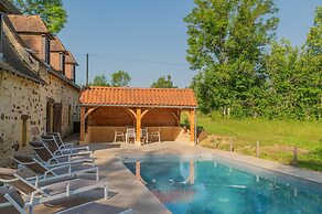 Pool Escape in Saint-laurent