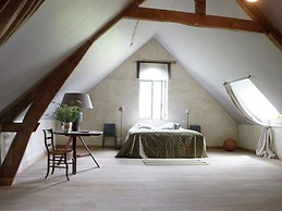 Luxurious Farmhouse in Braize