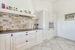 Villa in Le Muy With Private Pool & Forest
