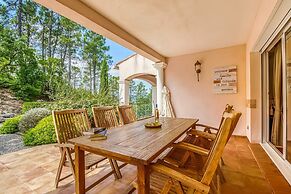 Villa in Le Muy With Private Pool & Forest